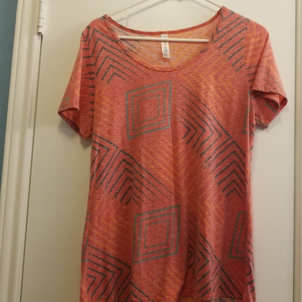 Lularoe Classic Tee